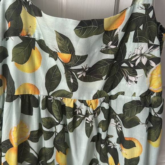 Chicwish lemon, print tiered maxi dress - Picture 3 of 4